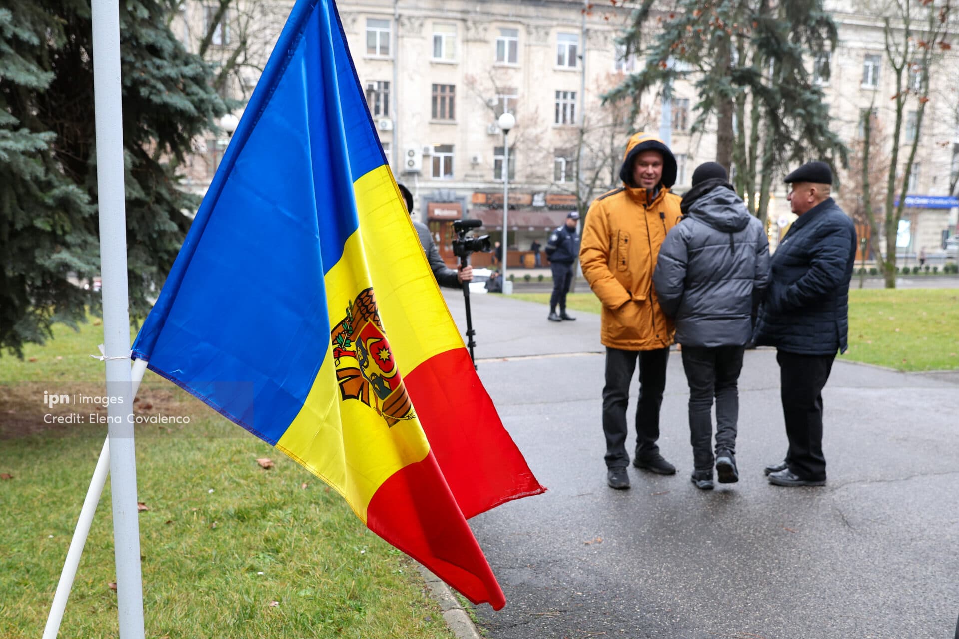 Agricultorii de la sud au protestat în fața Guvernului: „Refinanțare, nu falimentare!”