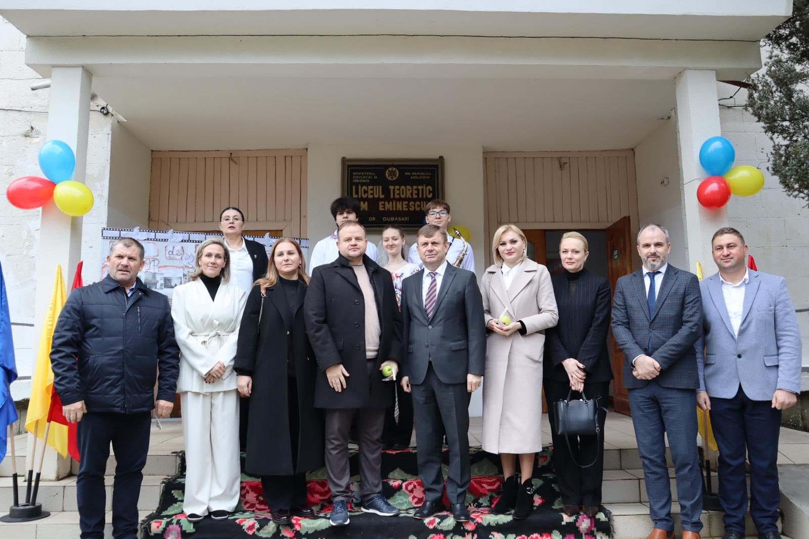 Liceu din stânga Nistrului, dotat cu mobilier nou. Proiectul, finanțat de Departamentul pentru Relația cu R. Moldova