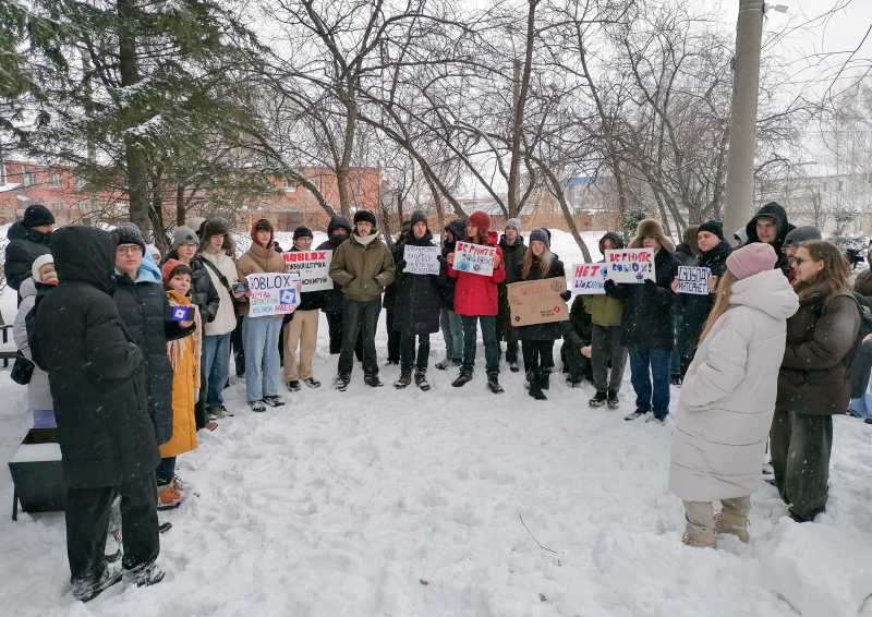 Proteste în Rusia după blocarea accesului la platforma americană de jocuri online Roblox
