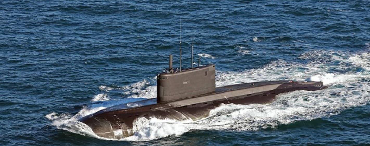 VIDEO // „Pentru prima dată în istorie”. Ucrainenii au distrus cu drone subacvatice un submarin rus, în valoare de 500 de milioane de dolari