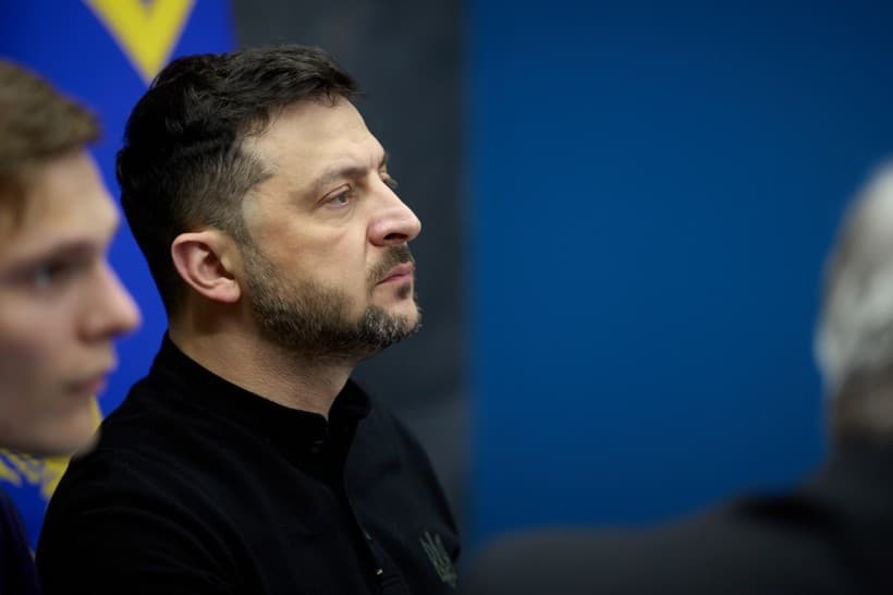 Zelenski, despre rezolvarea problemei teritoriale: Nu vorbim încă despre un referendum. Nu vom recunoaşte Donbas ca fiind rus