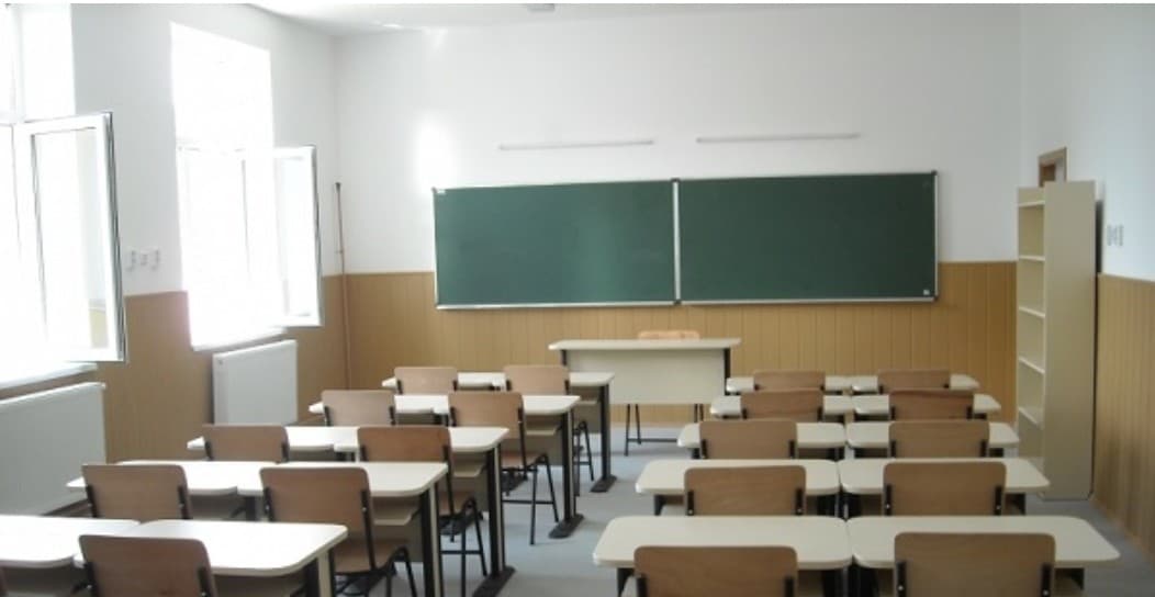 Program remedial extins la alolingvi: ore gratuite de română pentru absolvenții de gimnazii