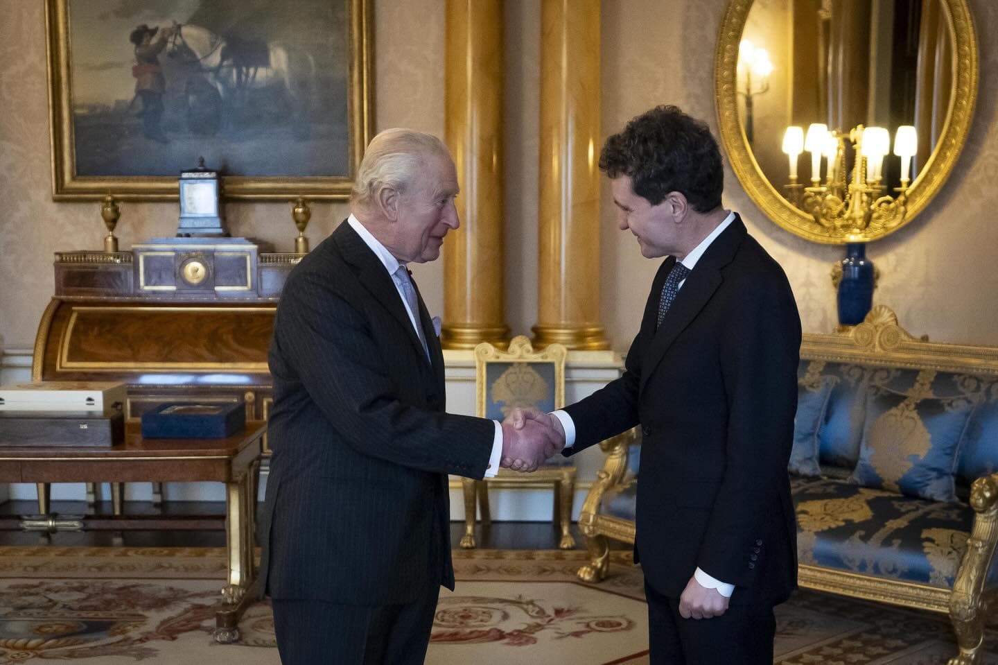 Nicușor Dan, primit la Buckingham Palace de Regele Charles al III-lea