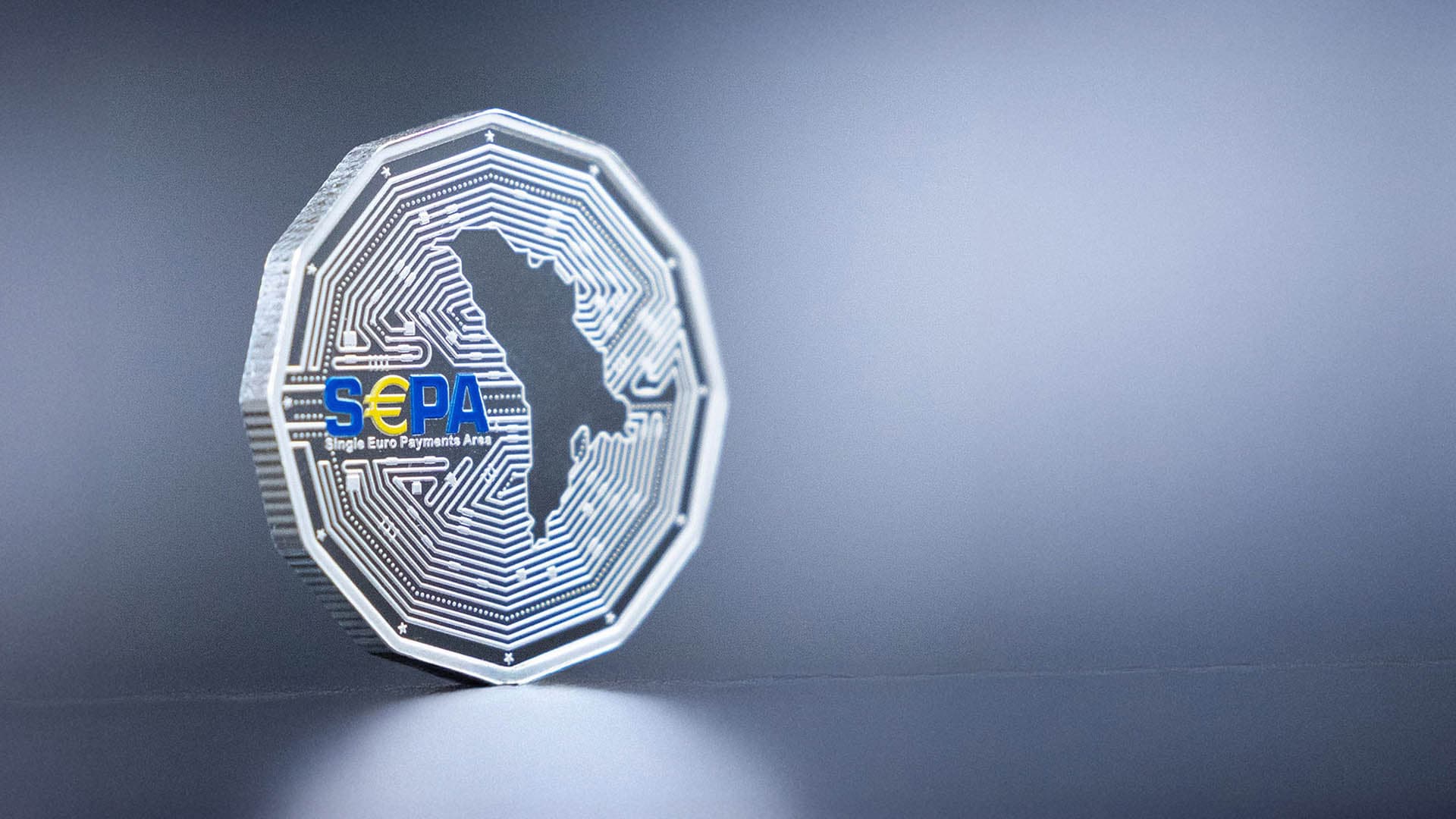 BNM a lansat o monedă comemorativă dedicată aderării R. Moldova la SEPA