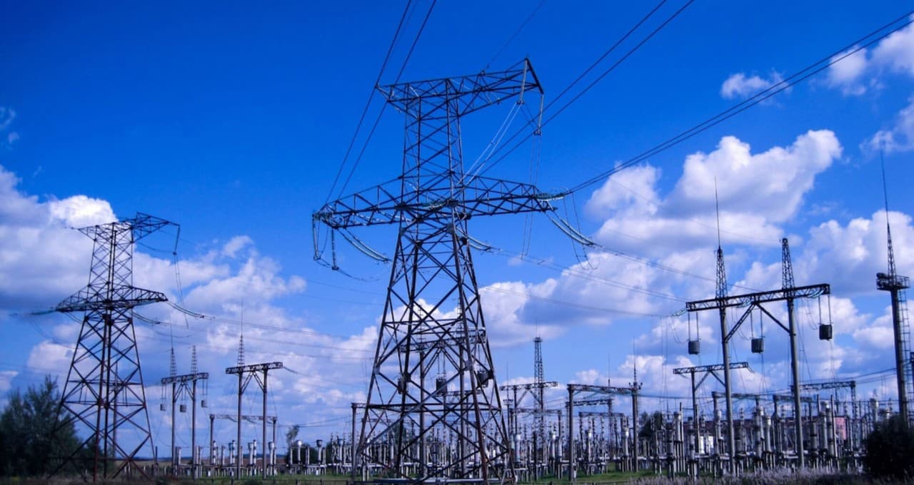 Premieră: Energocom a achiziționat energie electrică din baterii de stocare