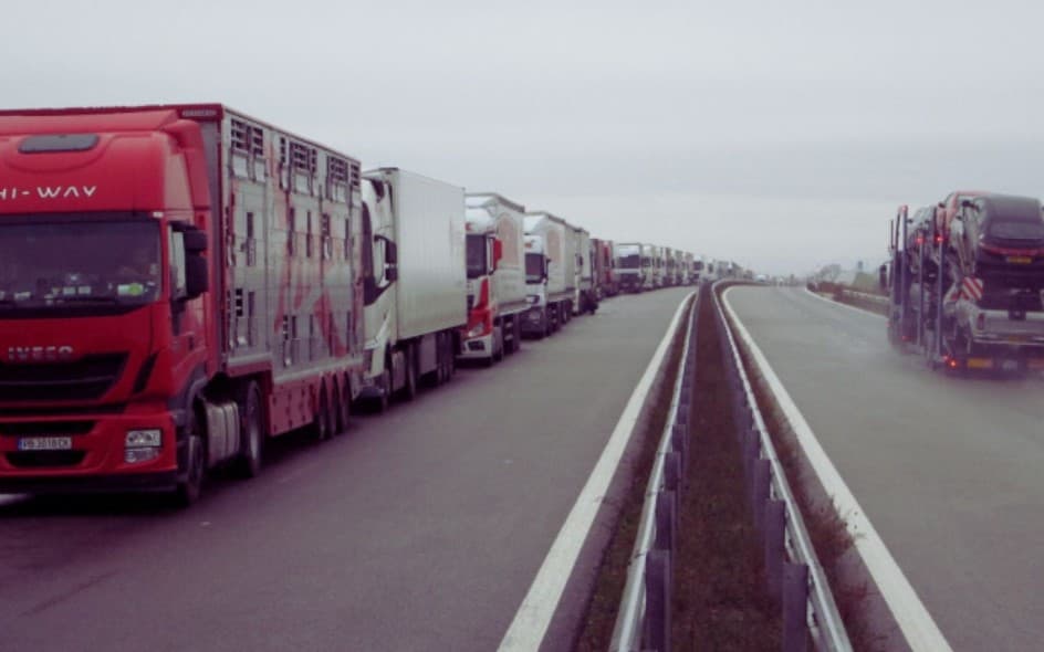 Avertizare! Bulgaria blochează camioanele pe autostrăzi de Crăciun până pe 4 ianuarie