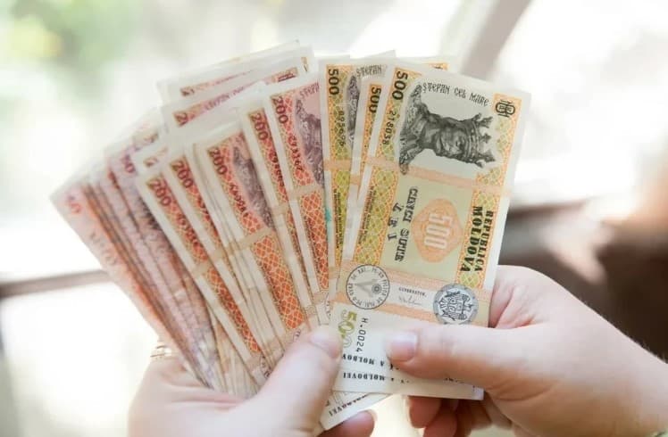 Cum să începi să economisești fără stres: sfaturi de la analistul financiar Irina Chițu