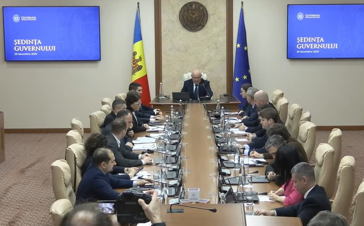 Назначения и отставки на последнем в этом году заседании правительства. Министерство юстиции осталось без госсекретаря