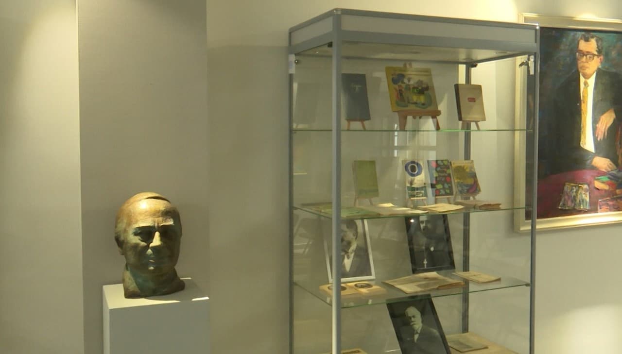 Ziua Națională a Culturii // Repere ale literaturii române din Basarabia, într-o expoziție aniversară la Muzeul Național al Literaturii Române