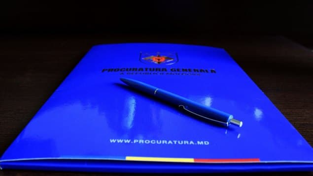 S-a răzbunat după ce a fost concediat. Un bărbat, condamnat la închisoare după ce a organizat incendierea unui service auto