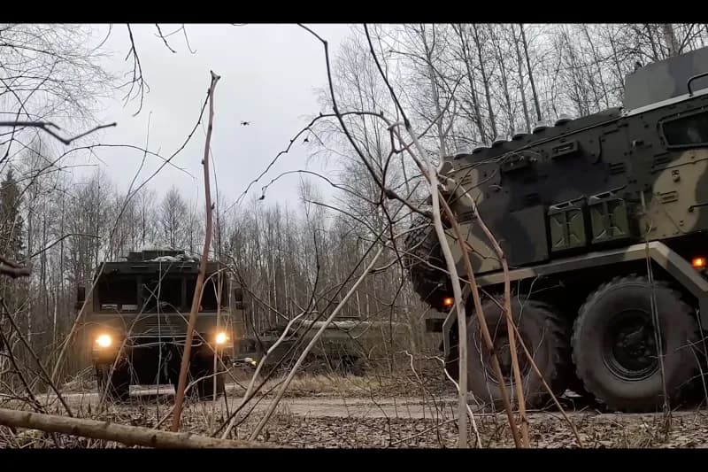 După al doilea bombardament al rușilor cu racheta hipersonică Oreșnik, Macron transmite un avertisment sumbru: Suntem în raza lor de acțiune
