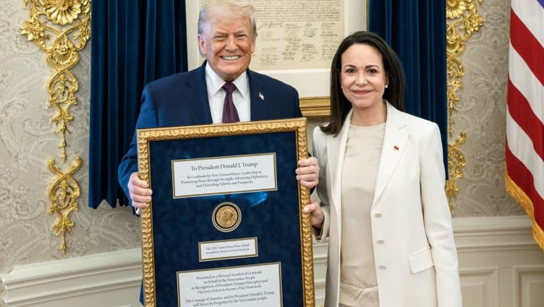 „Un adevăr rămâne”. Centrul Nobel pentru Pace, reacție dură după ce Corina Machado i-a dat medalia ei lui Trump
