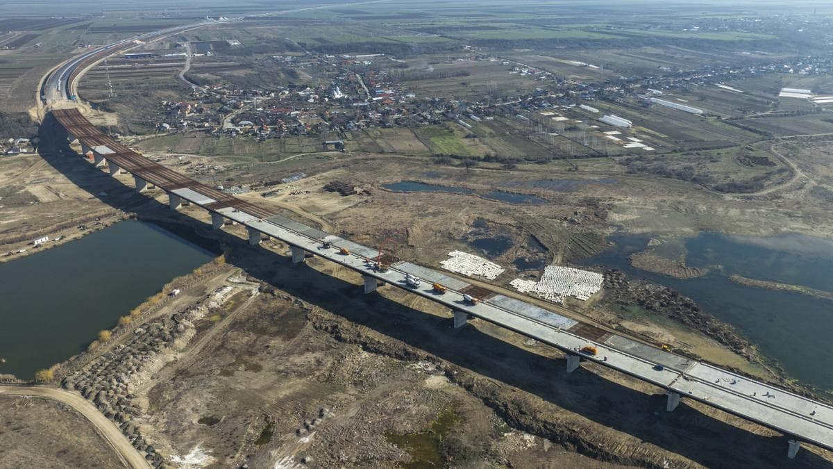 România va moderniza 15 kilometri de drum din Ucraina. De el se leagă drumul expres Suceava-Siret. „Va avea rol dual: civil și militar”