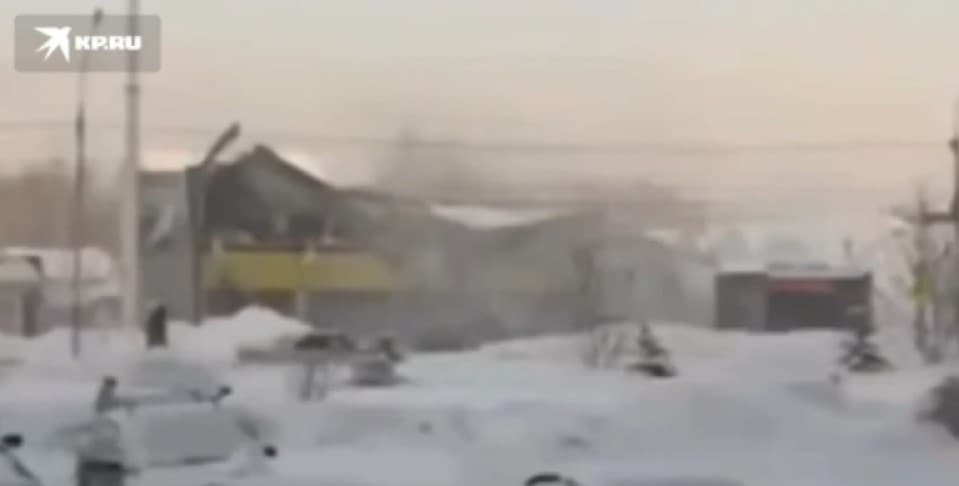 VIDEO // Acoperișul unui centru comercial din Siberia s-a prăbușit: un mort și doi răniți