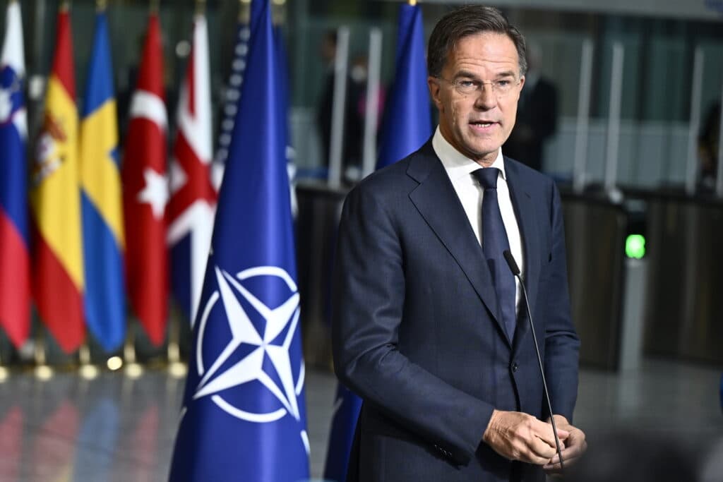 NATO își va spori stocurile de arme și muniții pe flancul estic și va desfășura sisteme robotizate