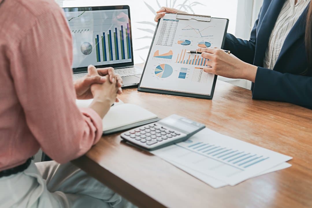 Scumpiri cu 7% în industrie, construcții și servicii – prognoza BNS pentru primul trimestru