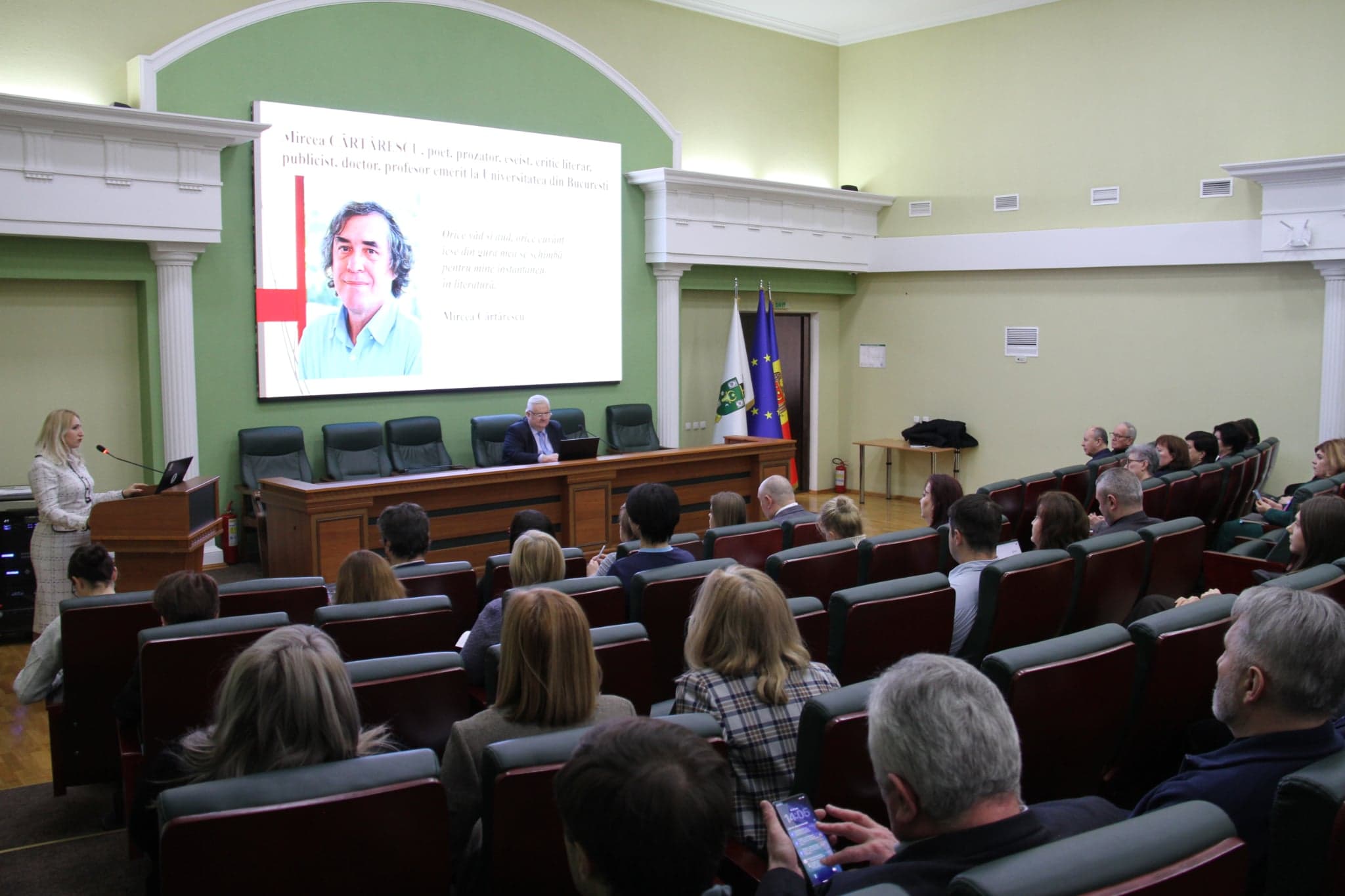 Mircea Cărtărescu primește titlul de Doctor Honoris Causa al USM