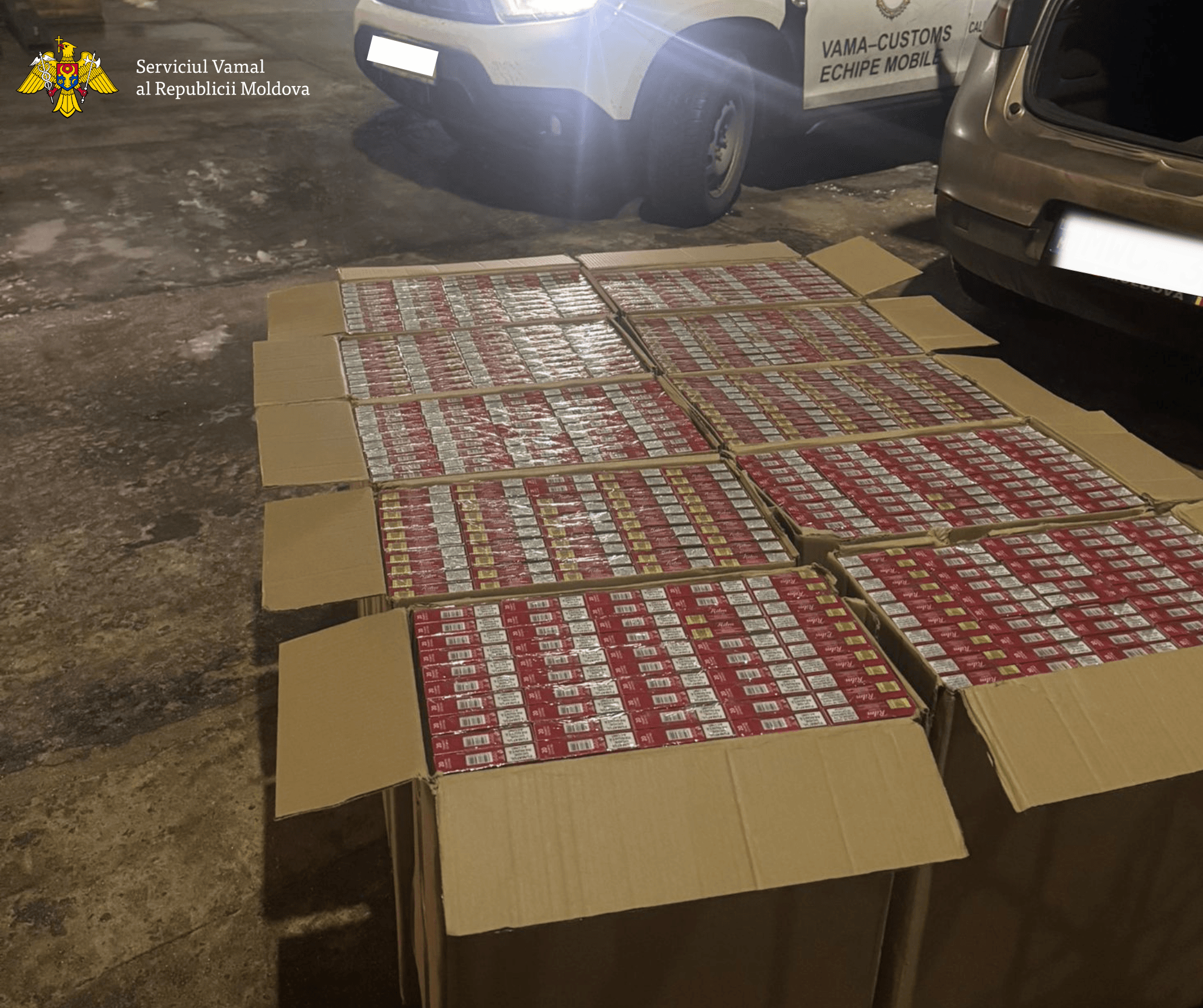 VIDEO // Tentativă de contrabandă cu țigări, contracarată de vameșii moldoveni. 5 mii de pachete, ridicate
