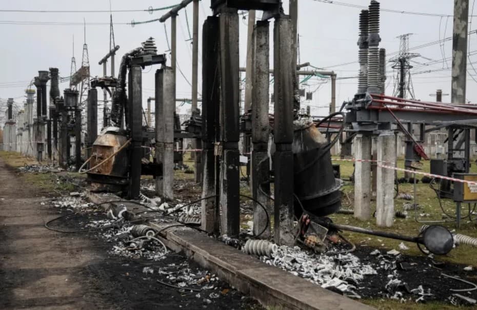 Ucraina se confruntă cu o ''catastrofă umanitară'' din cauza loviturilor forțelor ruse. Sute de mii de civili, privați de încălzire și de alimentare cu curent electric