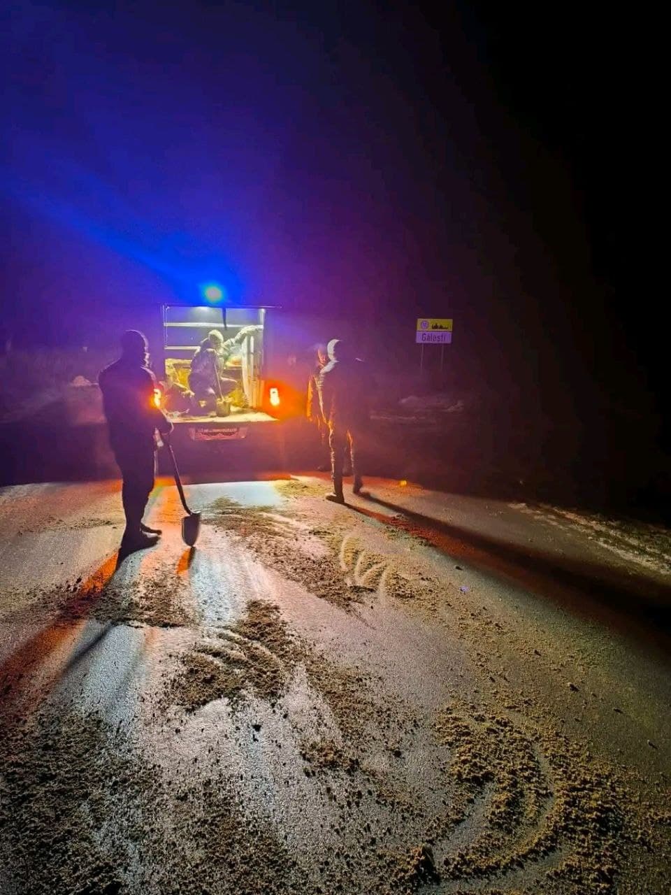Cod galben de polei și ghețuș // Geniștii Armatei Naționale sar în ajutorul oamenilor din Strășeni