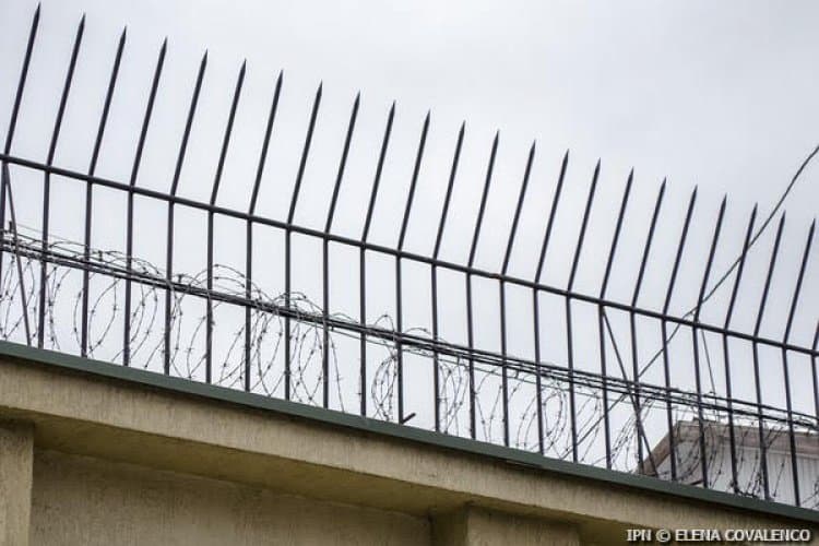 Un moldovean, găsit vinovat de omor în Marea Britanie, riscă închisoare pe viață