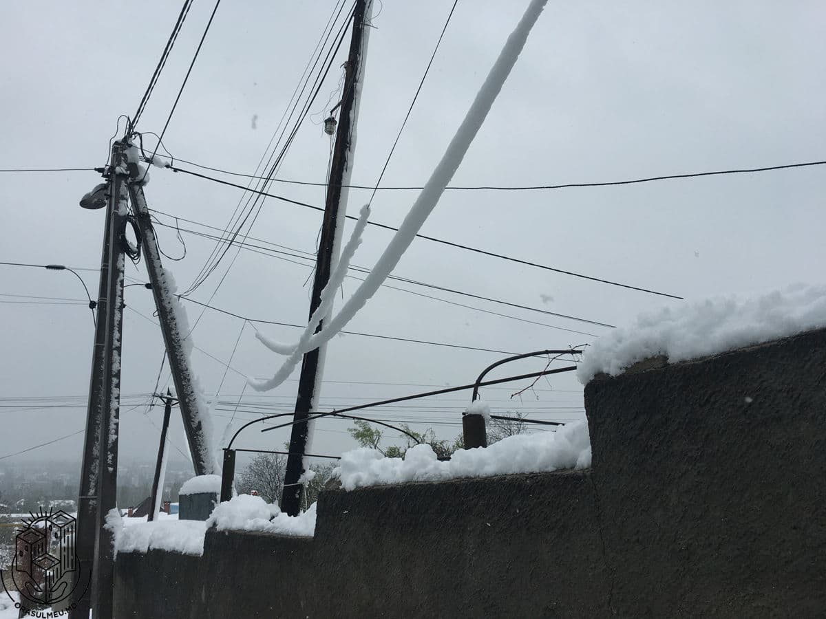 Intemperiile au lăsat peste 40 de mii de consumatori fără energie electrică