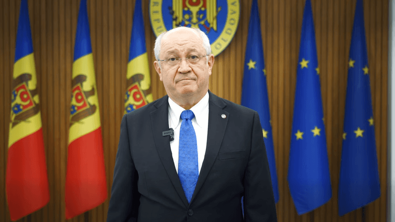 DOC // Premierul anunță măsuri în condițiile prognozelor de ninsori și vânt puternic: Mobilizarea militarilor și trecerea școlilor la învățământ de la distanță