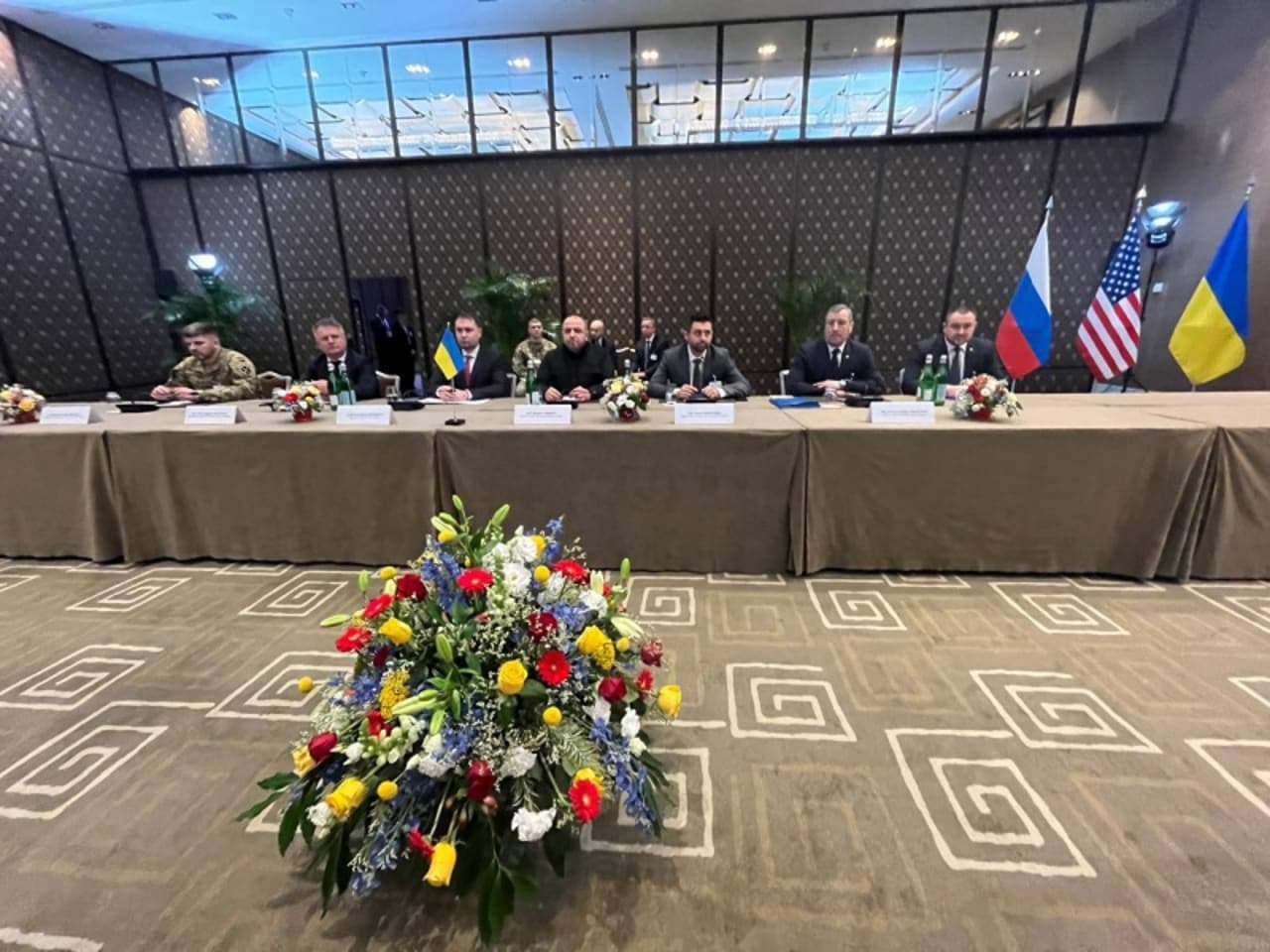 Discuțiile dintre Rusia și Ucraina se reiau miercuri la Geneva