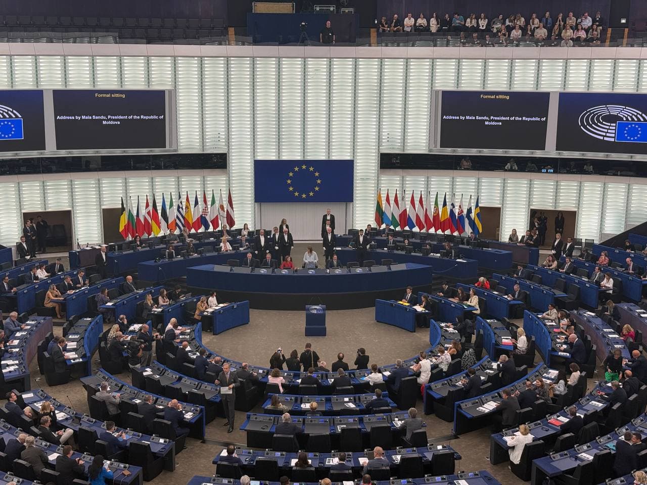 Eurodeputații cer noi sancțiuni împotriva regimului de la Kremlin. Parlamentul European adoptă o rezoluție de reafirmare a sprijinului de aderare a Ucrainei la UE