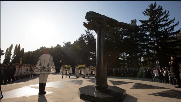 Discursuri, depuneri de flori și un Marș al Memoriei. Programul dedicat comemorării eroilor căzuți în Războiul de pe Nistru