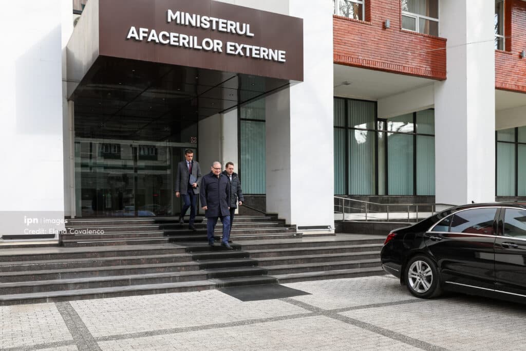 UPDATE // Ambasadorul agreat al Rusiei, Oleg Ozerov, surprins la MAE. Precizările ministerului