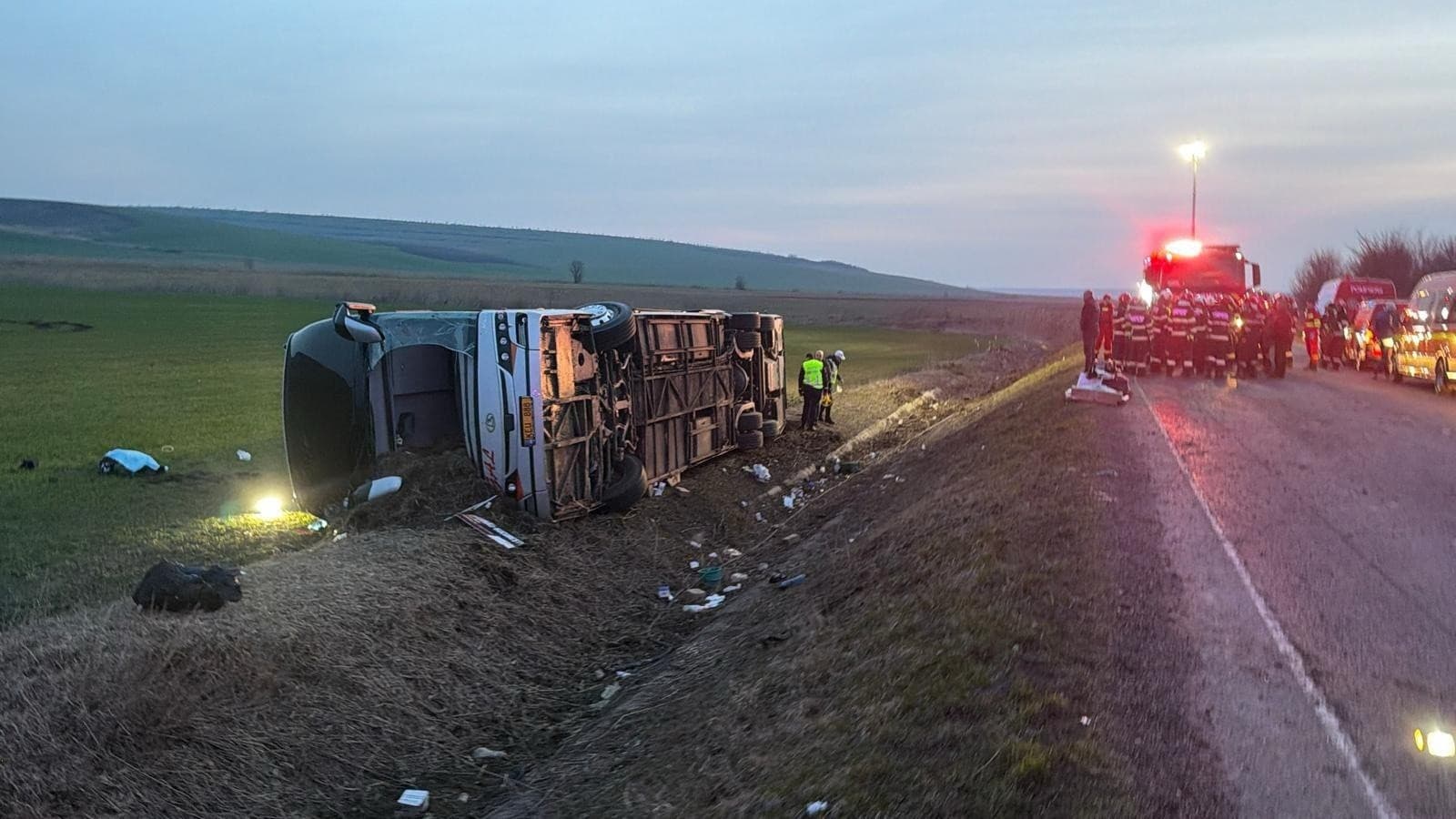 MAE acordă sprijin consular după accidentul cu autocar din România soldat cu un mort și 14 răniți
