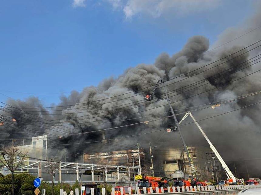 Incendiu la o fabrică de piese auto din Coreea de Sud: 14 morţi şi 60 de răniţi
