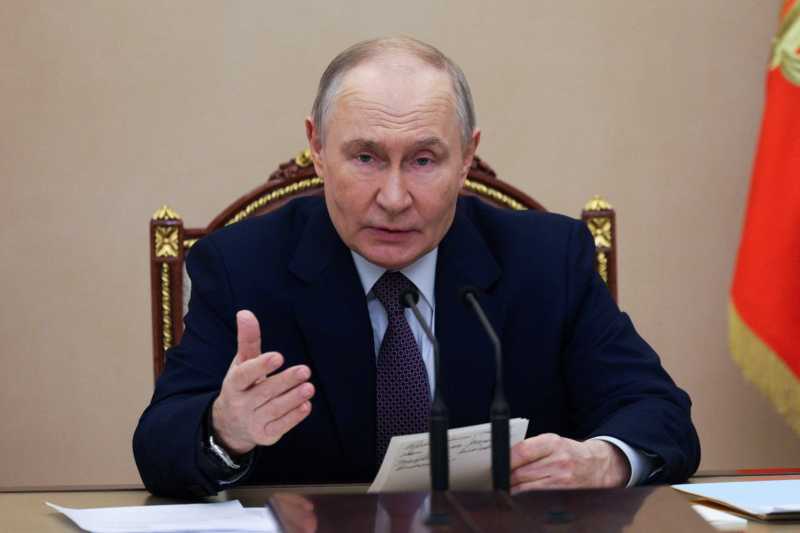 Putin vorbește despre întărirea "parteneriatului strategic" cu Phenianul, într-un mesaj către Kim Jong Un