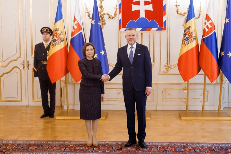 Maia Sandu, la Bratislava: Am ales calea noastră către pace, libertate și prosperitate, în interiorul familiei europene. Nu vom renunța la ea