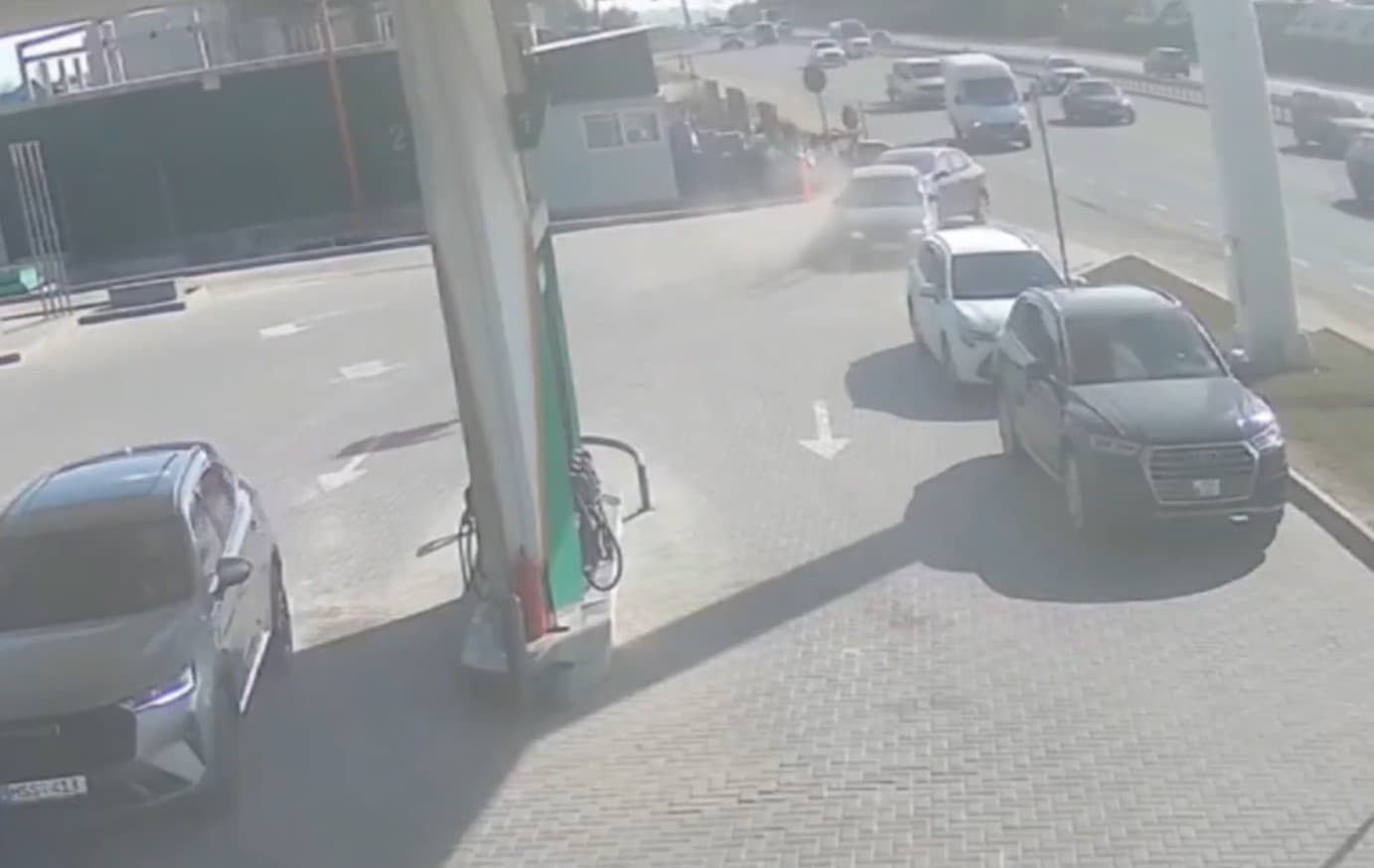 VIDEO // Urmărire ca în filme la Stăuceni. Un cuplu, reținut cu droguri de circa 2 milioane lei