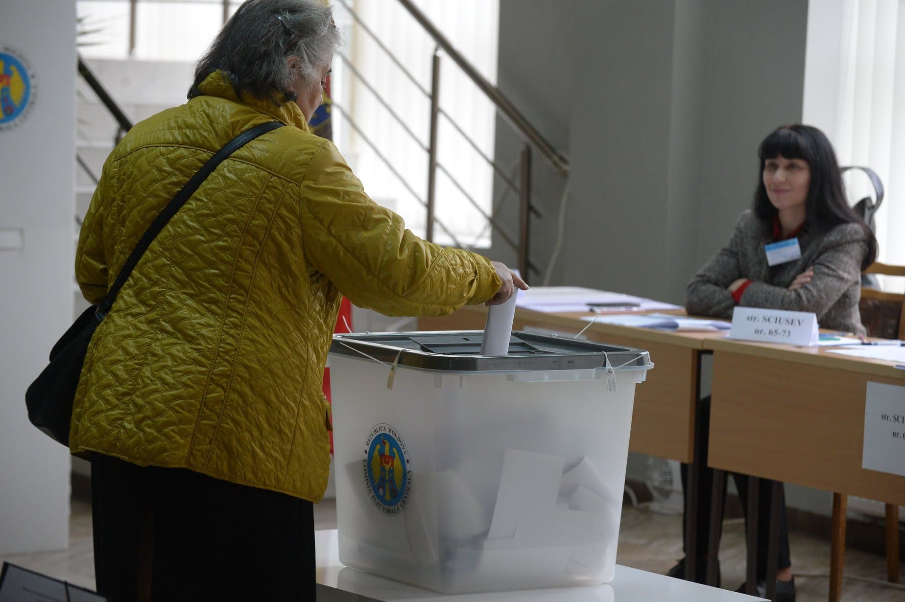 Sondaj IMAS // Câți moldoveni ar vota pentru aderarea la UE și Unirea cu România