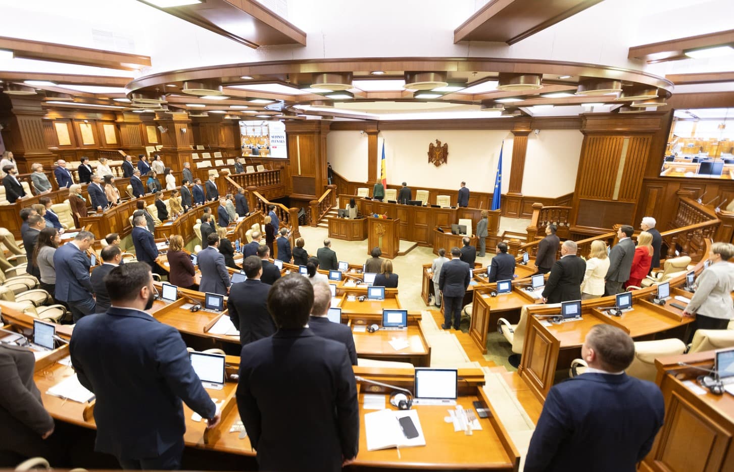 LIVE // Ședința plenară a Parlamentului din 9 aprilie