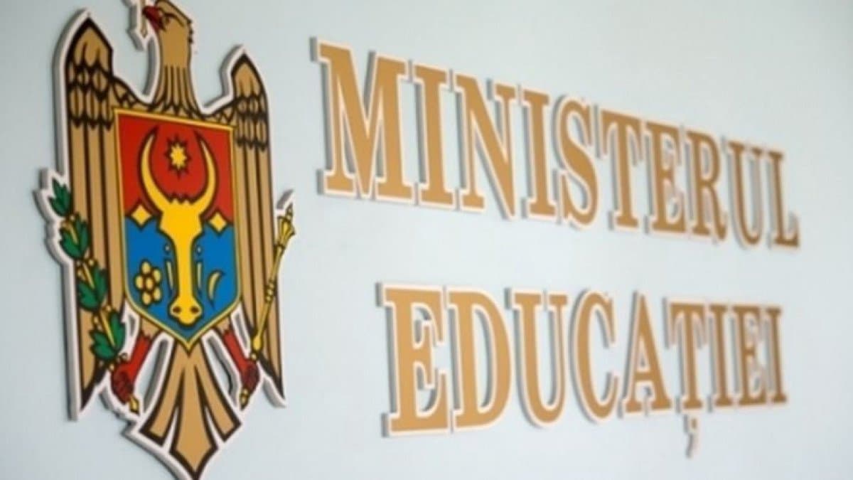 Doi directori adjuncți de instituții de învățământ, suspendați din funcții după reținerile privind acțiunile de corupție