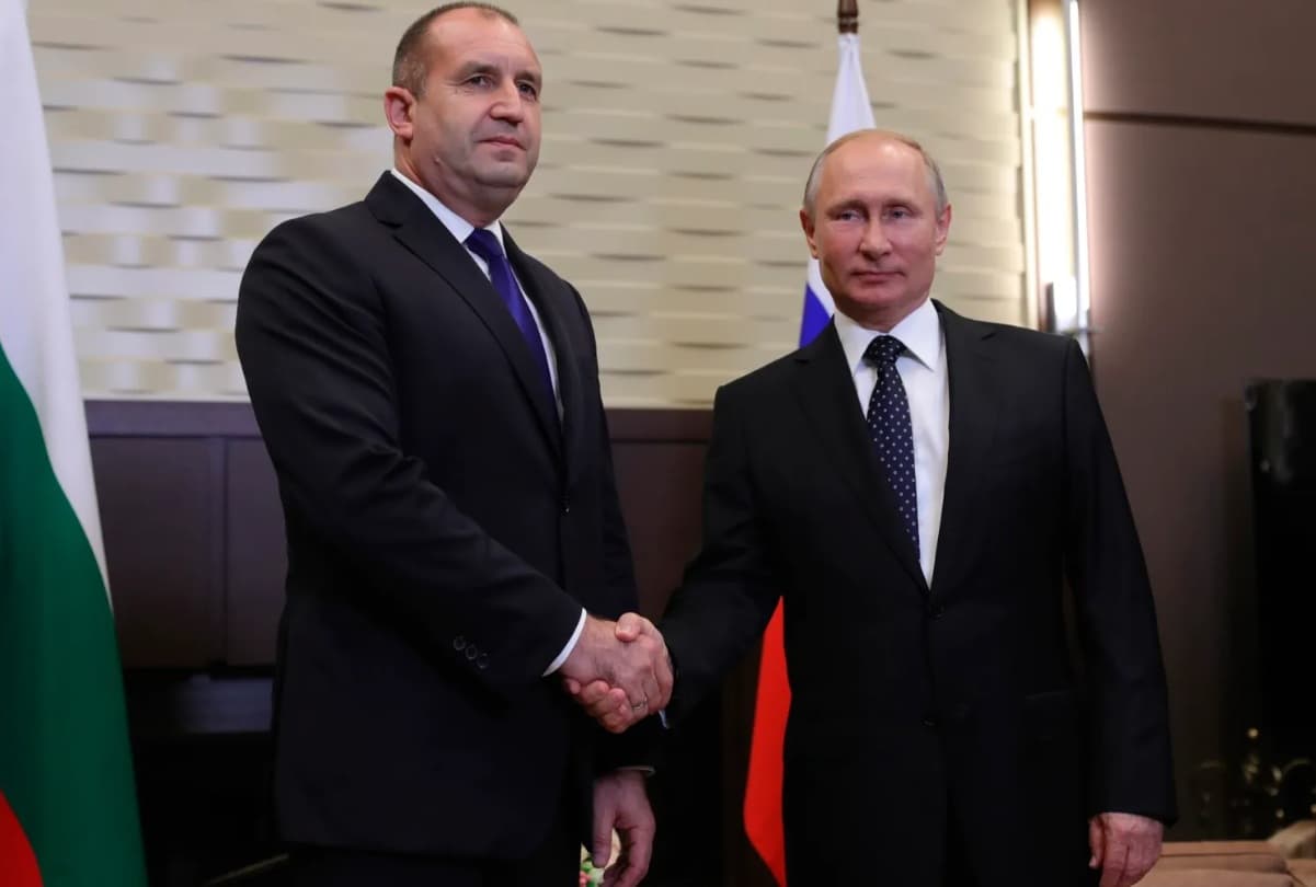 Prima reacție a Kremlinului după ce Rumen Radev a câștigat zdrobitor alegerile din Bulgaria