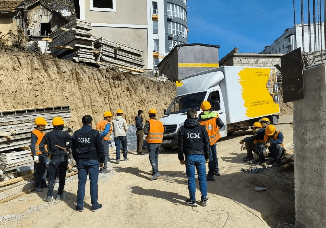 11 cetățeni străini depistați muncind fără acte legale pe un șantier din sectorul Botanica