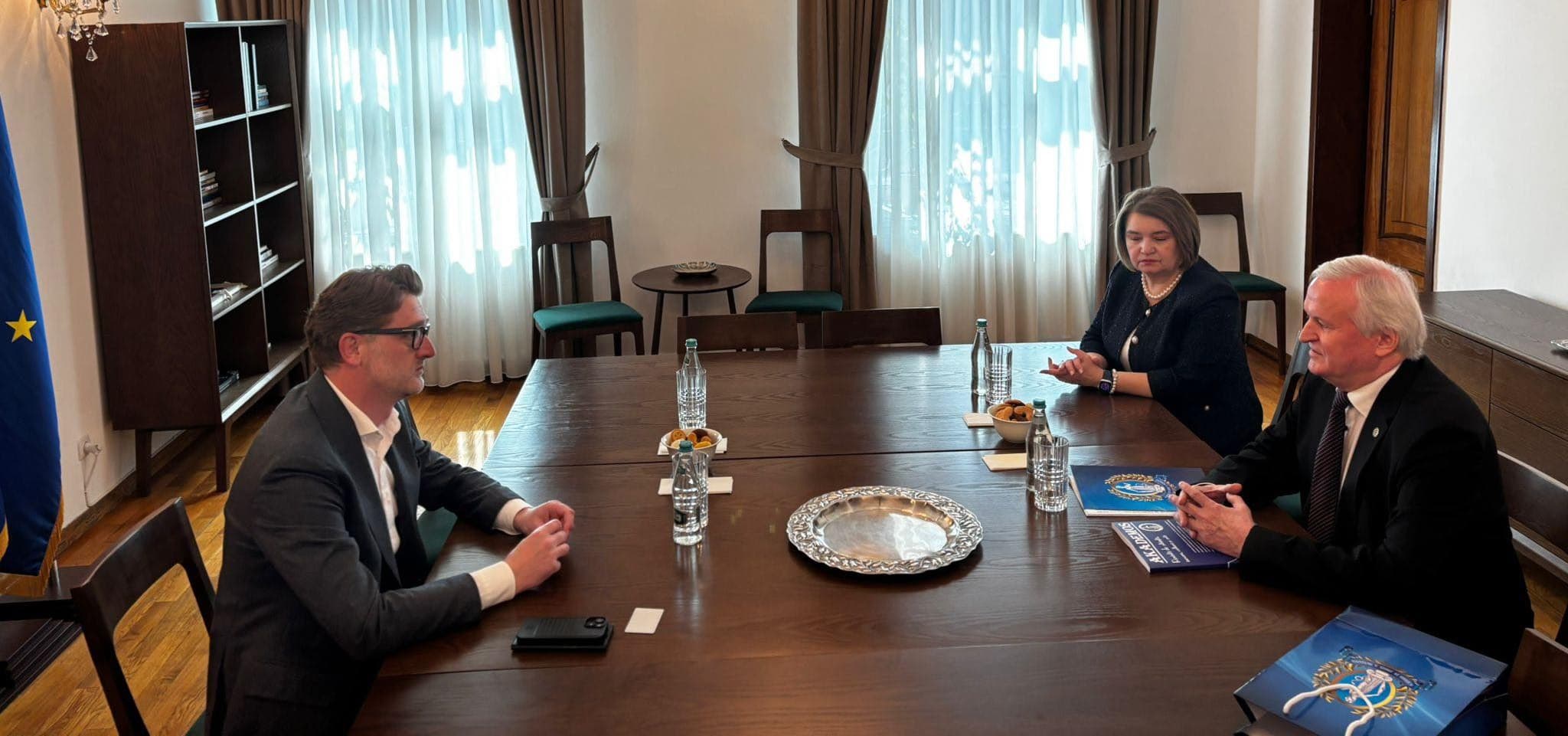 Ambasadorul României, discuții cu președintele Academiei de Științe și directorul ICR despre crearea unui spațiu comun al științei și culturii românești
