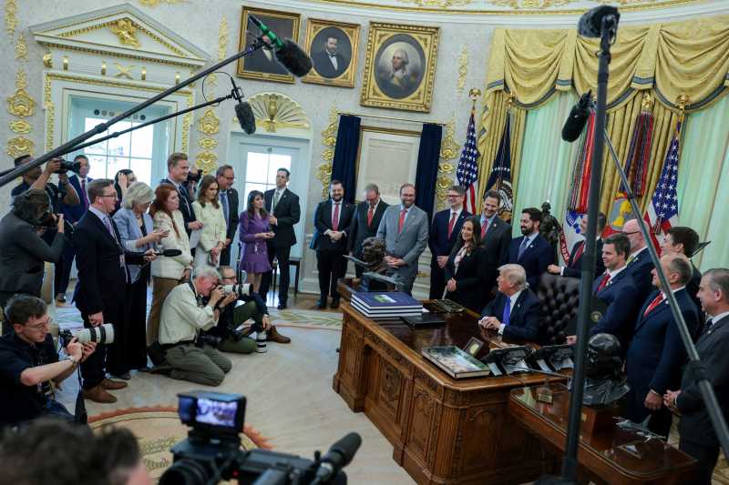 În afară de Germania, Trump afirmă că ia în considerare reducerea trupelor în Italia și Spania