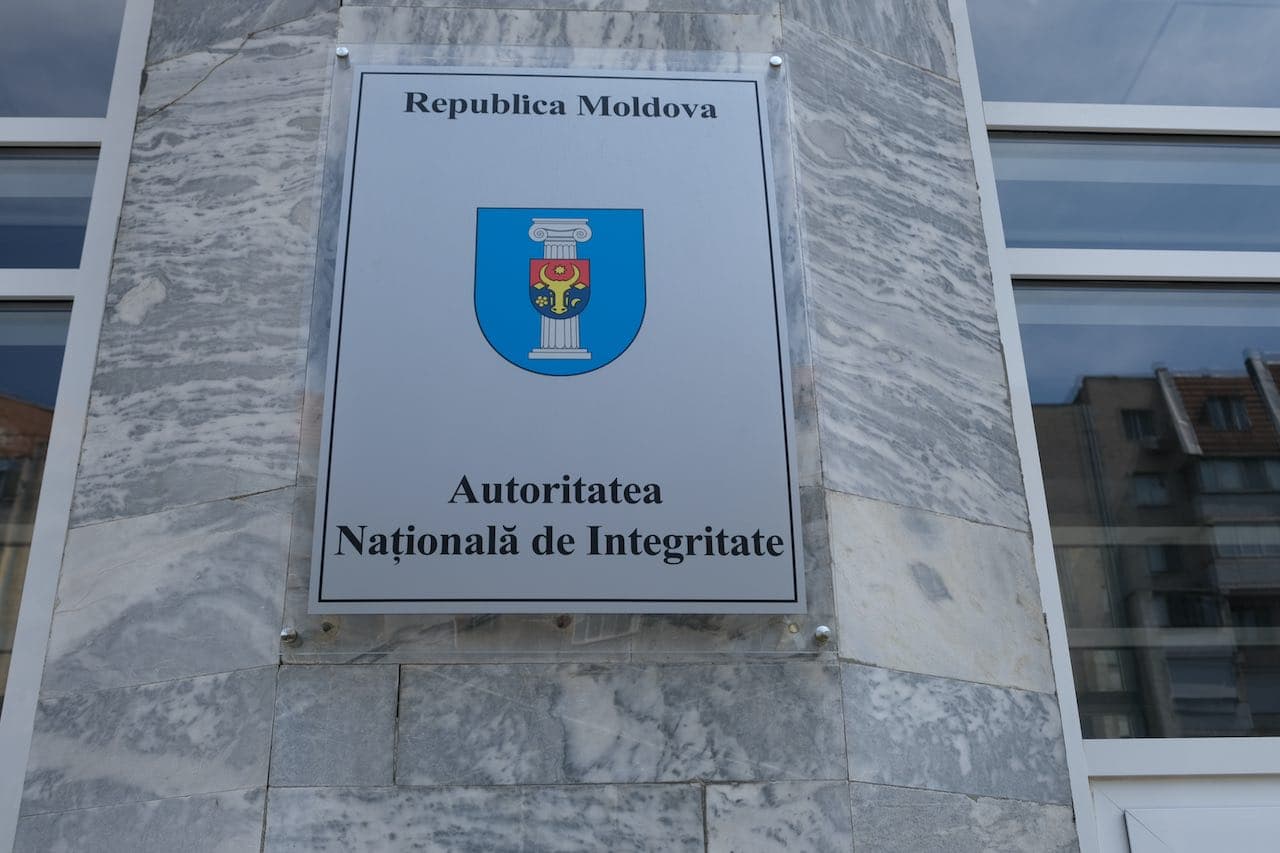 Averea șefului de secție de la IP Botanica, reținut într-un dosar de corupție, în vizorul ANI