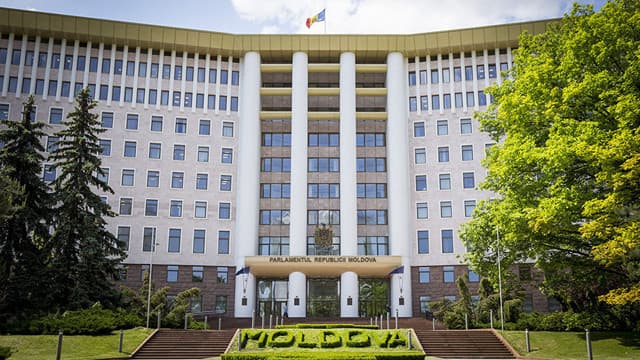 Parlamentul găzduiește vizita deputaților polonezi din Comisia pentru afaceri externe