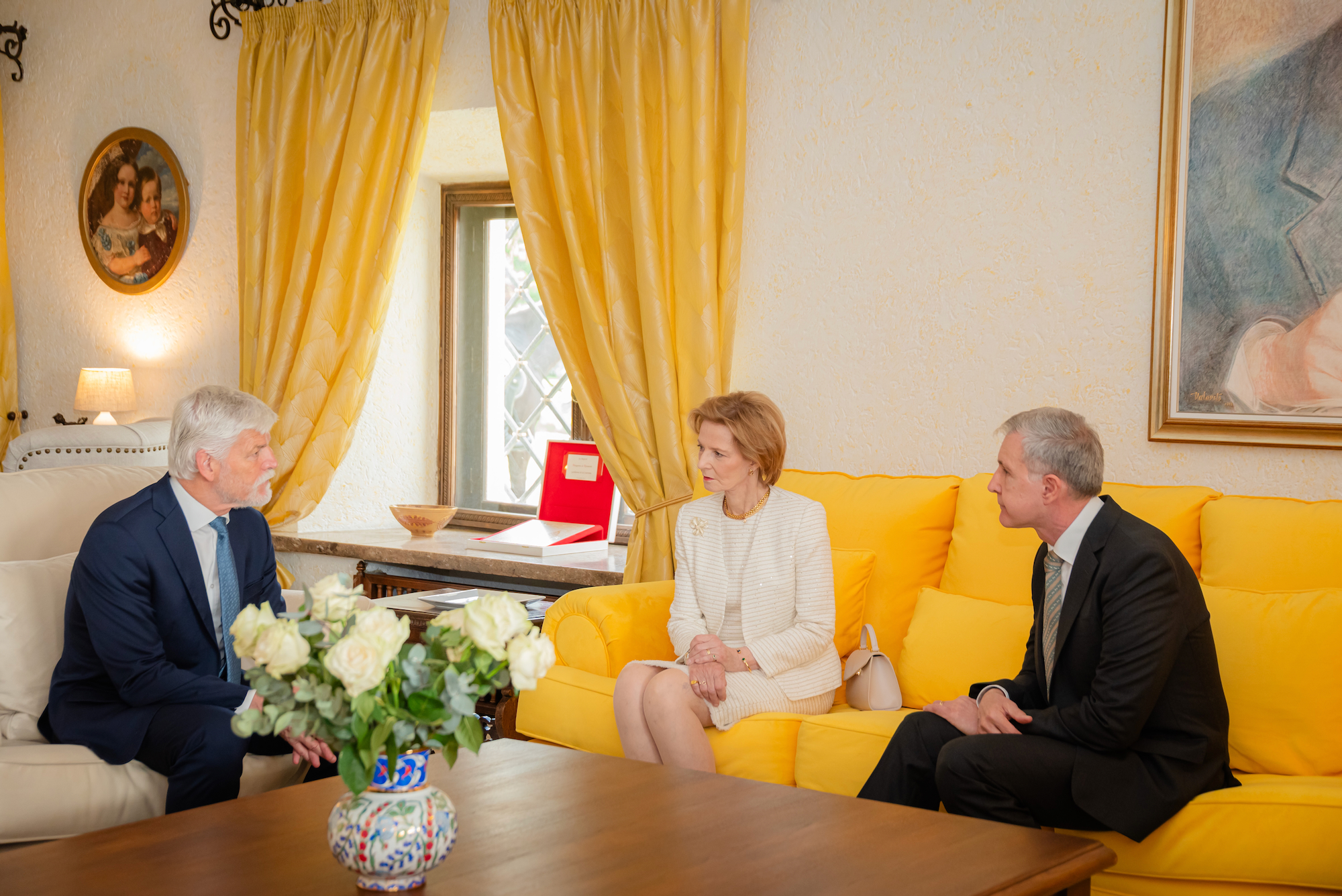 Susținerea parcursului european al R. Moldova, discutată de Custodele Coroanei Române, Margareta, cu preşedintele ceh, Petr Pavel