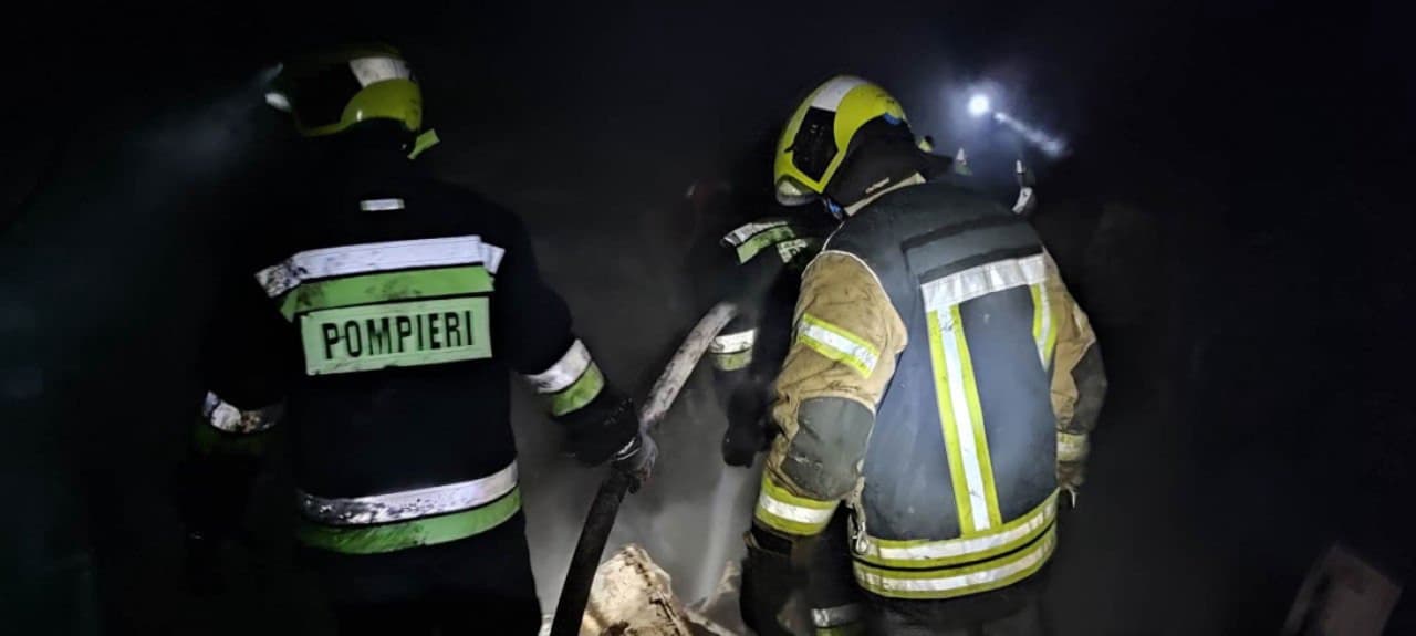 Incendiu puternic pe strada Studenților din Chișinău: un restaurant, distrus complet de flăcări