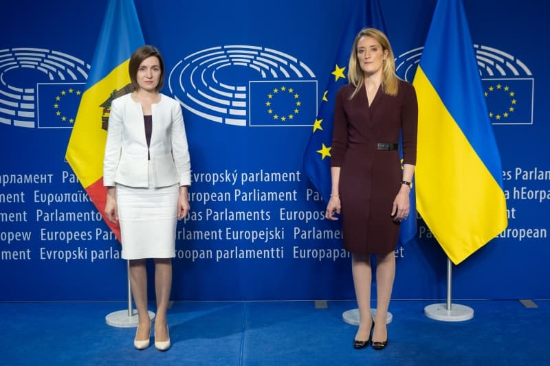 Maia Sandu, felicitată de Roberta Metsola pentru Ordinul European de Merit: Liderismul dumneavoastră contribuie și la modelarea viitorului întregii Europe