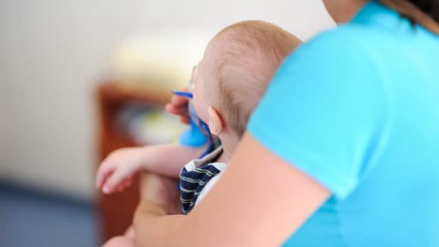 Ajutor financiar anual de 3 000 de lei pentru copiii cu dizabilități
