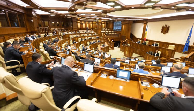 Lupta împotriva corupției. O nouă funcție de director-adjunct la CNA și competențe mai clare pentru PA, PCCOCS, Fisc și Vamă